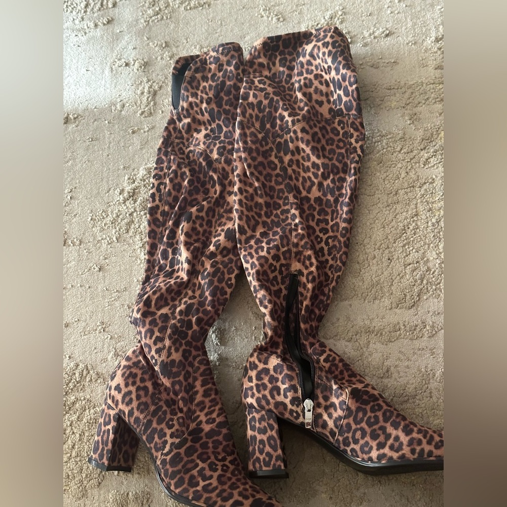 Brand new Marc Fisher tall leopard boots size 9